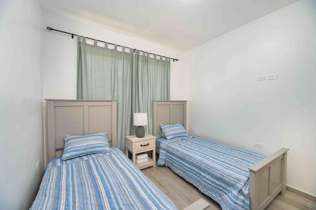 Cozy Beach Villa At The Shores 5 Minutes From The Beach West End Exterior foto