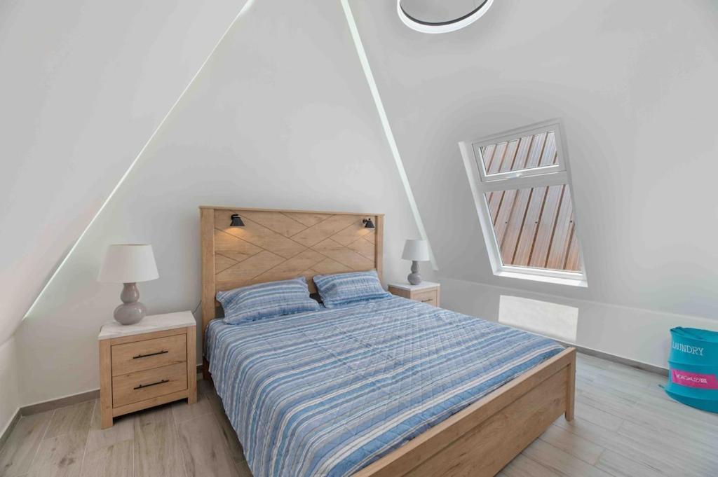 Cozy Beach Villa At The Shores 5 Minutes From The Beach West End Exterior foto