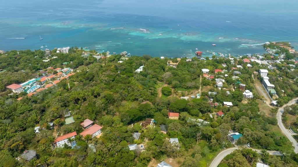 Cozy Beach Villa At The Shores 5 Minutes From The Beach West End Exterior foto